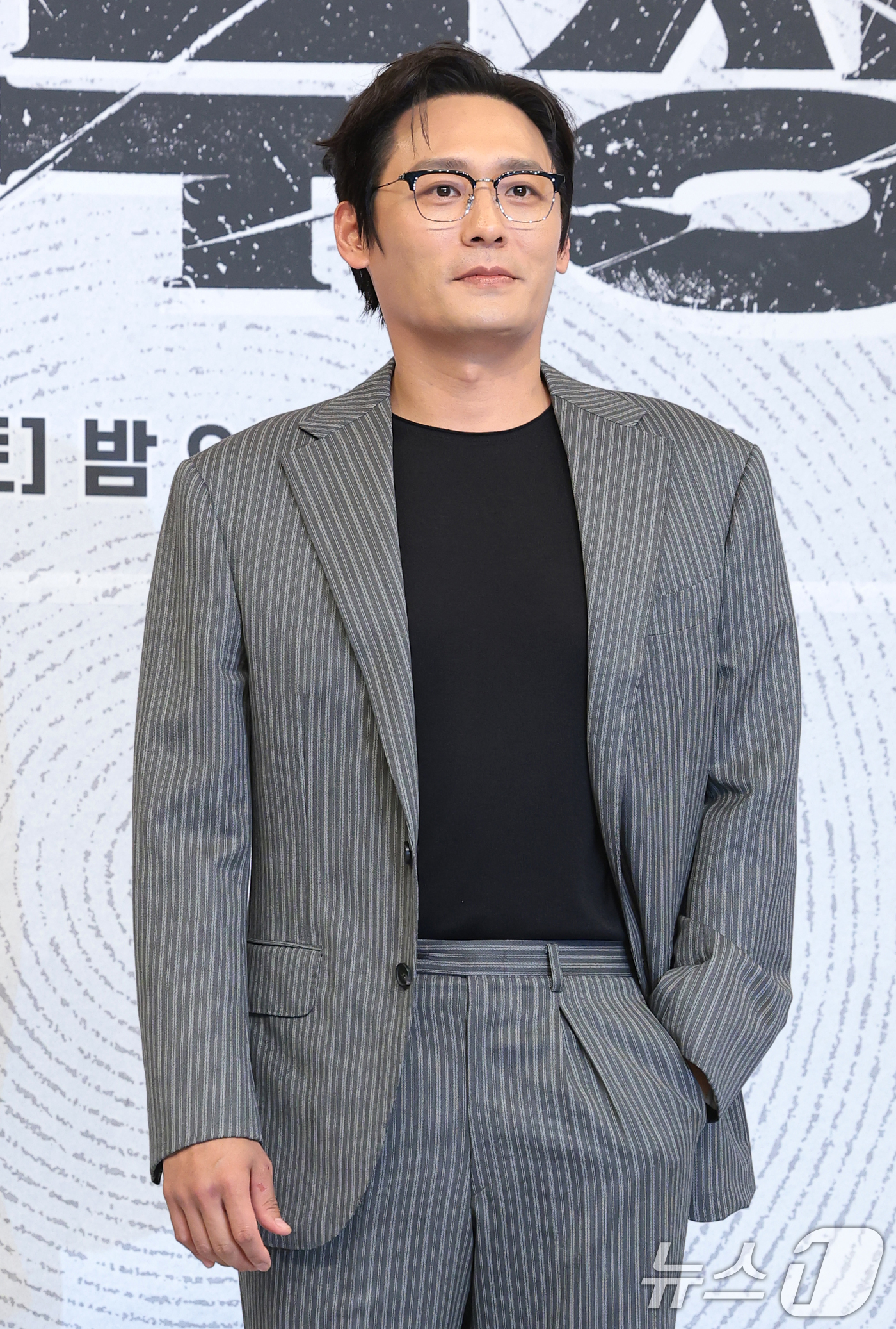 (서울=뉴스1) 권현진 기자 = 배우 최대훈이 25일 오후 서울 양천구 SBS 목동 사옥에서 열린 SBS 금토드라마 ‘김부장’(극본 남대중/연출 이승영) 제작발표회에 참석해 포즈를 …