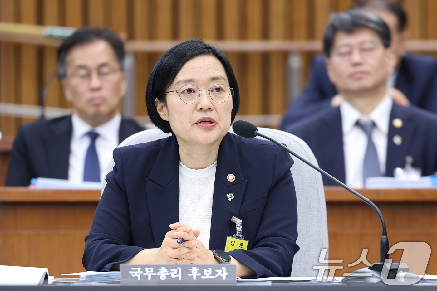 (서울=뉴스1) 신웅수 기자 = 한성숙 국무총리 후보자가 25일 서울 여의도에서 열린 인사청문회에서 의원 질의에 답변하고 있다. 2026.6.25/뉴스1