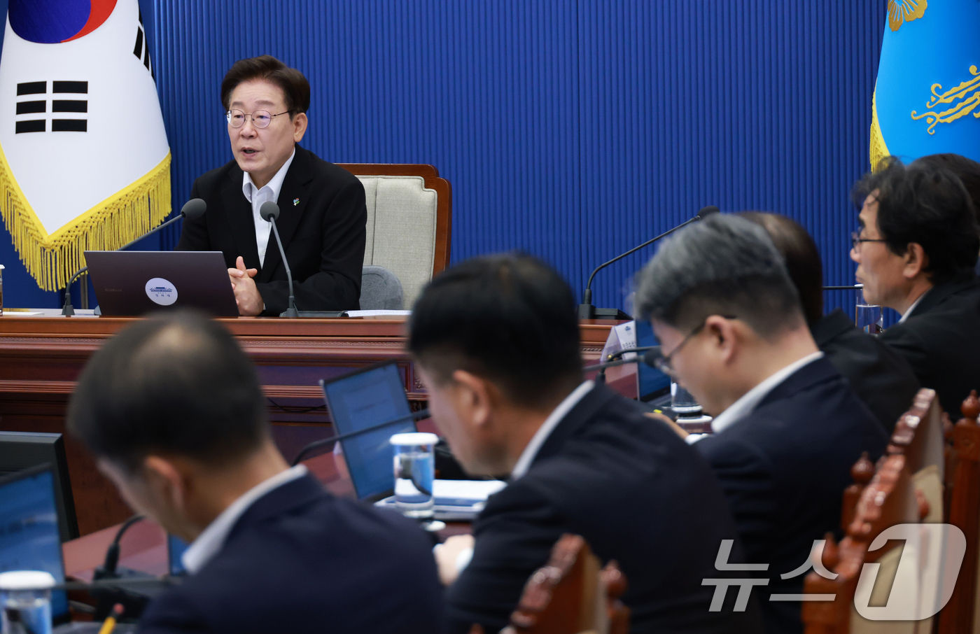(서울=뉴스1) 허경 기자 = 이재명 대통령이 25일 청와대에서 열린 수석보좌관회의에서 발언하고 있다. 2026.6.25/뉴스1