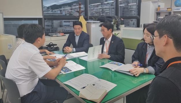 "부산항만공사 명칭에 경남 넣어야"…경남도, 해수부에 촉구