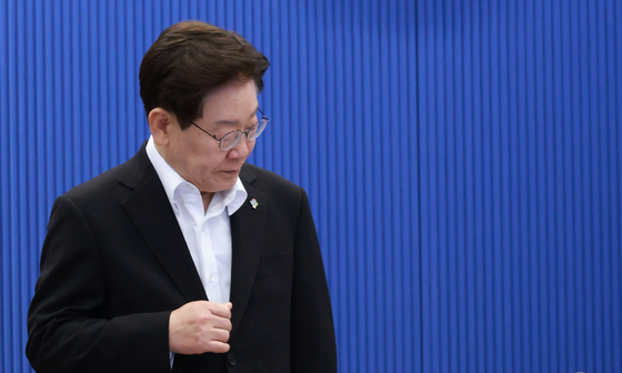 이재명 대통령, 수석보좌관 회의 참석