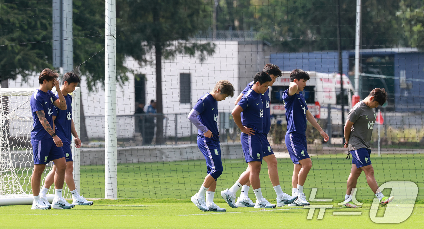 (과달라하라(멕시코)=뉴스1) 임세영 기자 = 대한민국 축구국가대표팀 이강인, 김민재, 황희찬, 황인범 등이 25일(현지시간) 멕시코 과달라하라 인근 대한민국 축구대표팀의 베이스캠 …