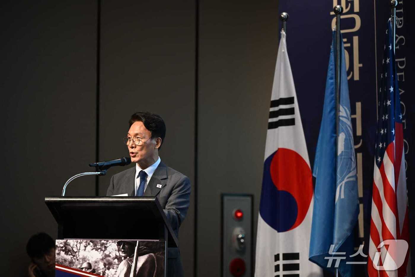 본문 이미지 - 사단법인 한국전참전용사한미추모사업회는 지난 21일 서울 용산구 그랜드하얏트 서울에서 '한·미 우호 평화 콘퍼런스'를 열었다. 행사는 한국전쟁 참전용사를 추모하고 한·미 동맹의 역사와 미래 비전을 살펴보기 위해 마련됐다.