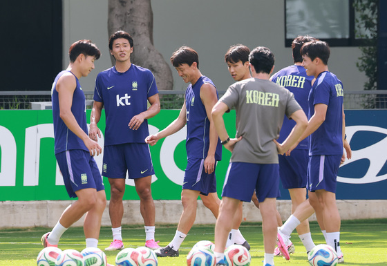 '미소짓는 대한민국 축구대표팀'