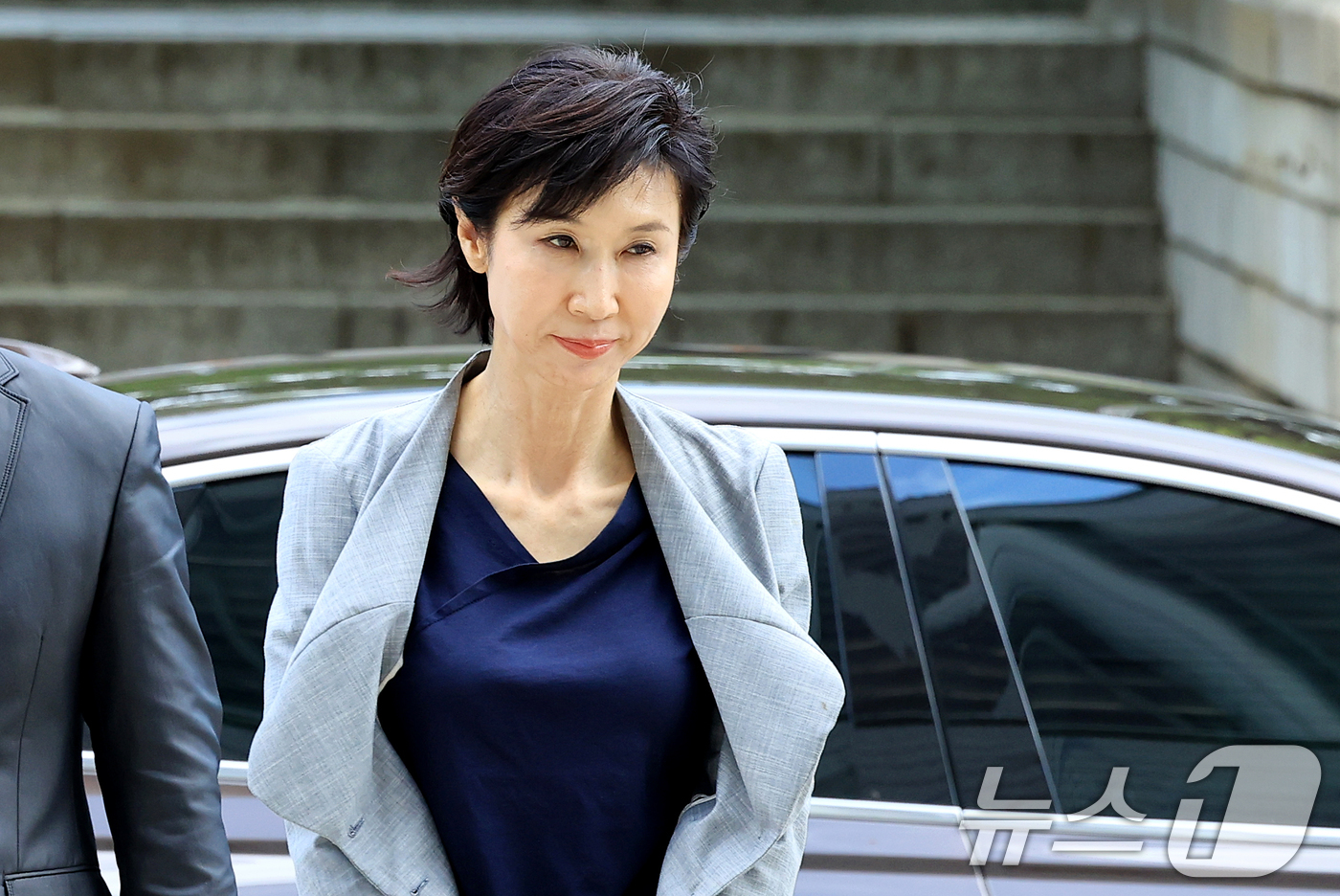 (서울=뉴스1) 이호윤 기자 = 노소영 아트센터 나비 관장이 26일 서울 서초구 서울고등법원에서 열린 파기환송심 2차 변론에 출석하고 있다. 2026.6.26/뉴스1