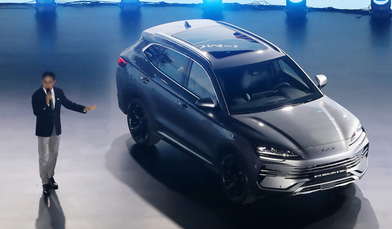 "우와" "미쳤다"…BYD, 중형 PHEV SUV 판매가 3750만원 '승부수'
