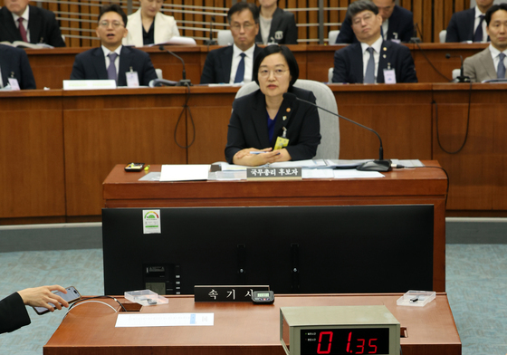 오피스텔 문제 해명하는 한성숙 후보자