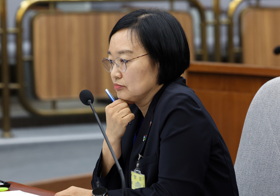 생각에 잠긴 한성숙 총리 후보자
