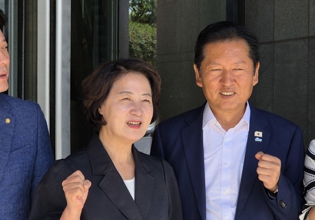 여성 당선인 만난 정청래 "민심·당심 충성하고 자신 낮춰야"