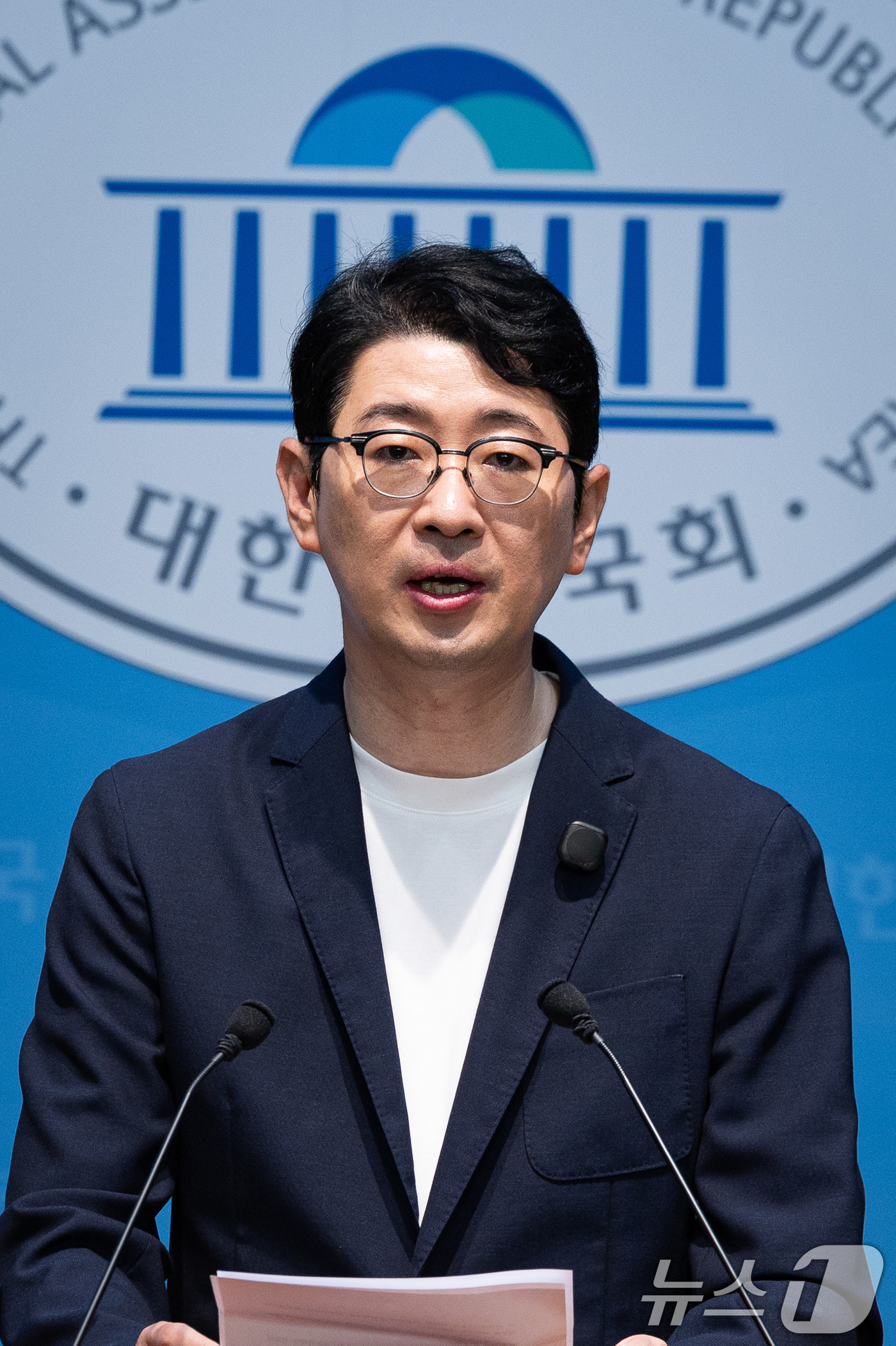 (서울=뉴스1) 유승관 기자 = 주진우 국민의힘 이재명 재판취소 저지 특위원장이 26일 서울 여의도 국회 소통관에서 이화영 사건 검찰 항소제기 촉구 기자회견을 하고 있다. 2026 …