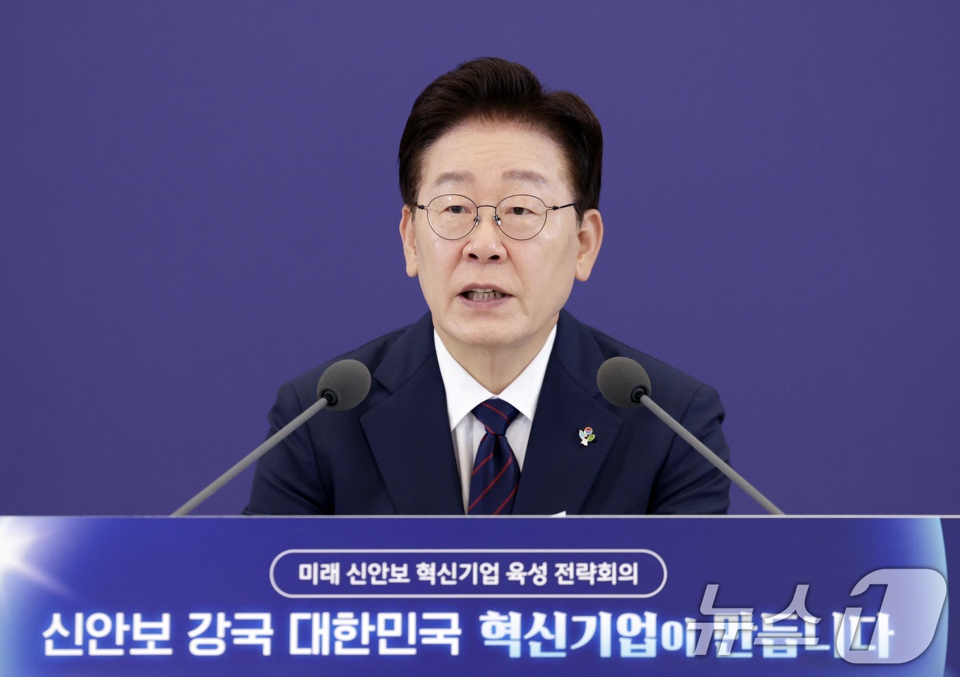 (서울=뉴스1) 이재명 기자 = 이재명 대통령이 26일 청와대에서 열린 미래 新안보 혁신기업 육성 전략회의에서 발언하고 있다. 2026.6.26/뉴스1