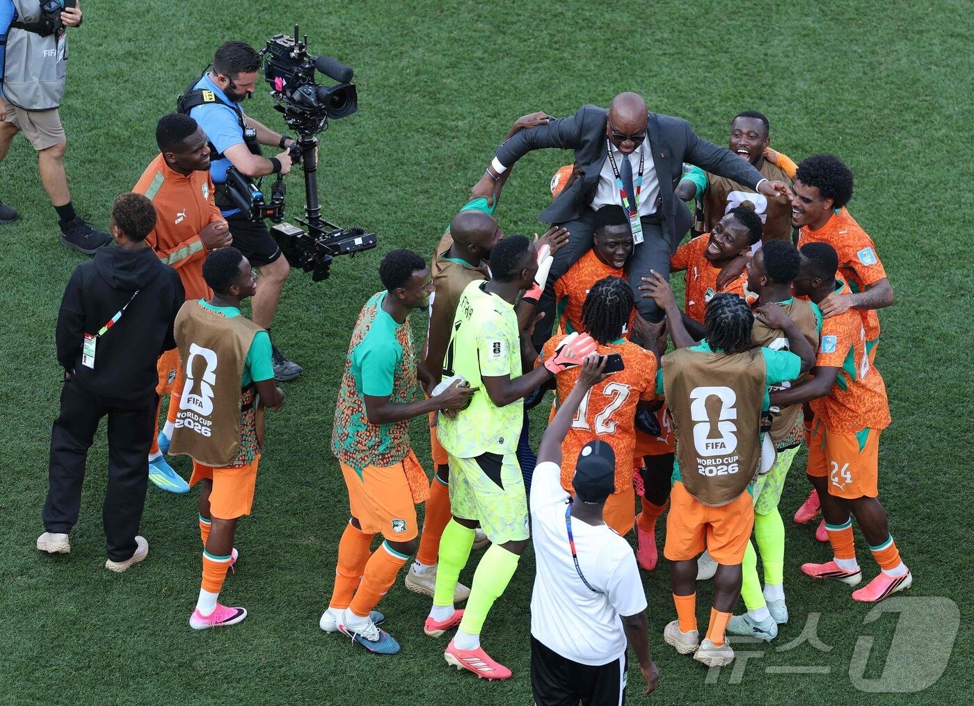본문 이미지 - 코트디부아르가 FIFA 랭킹 30위로 치고 올라갔다. ⓒ AFP=뉴스1