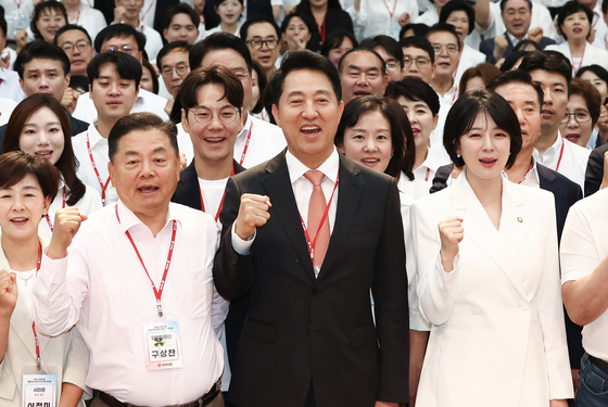 오세훈 시장, 국민의힘 서울시당 지방선거 당선자들과 함꼐
