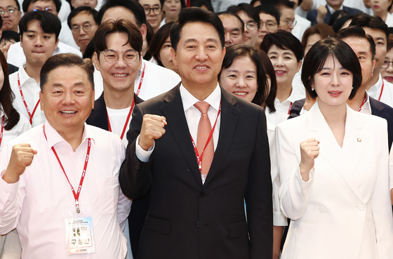 오세훈 시장, 국민의힘 서울시당 지방선거 당선자들과 함꼐