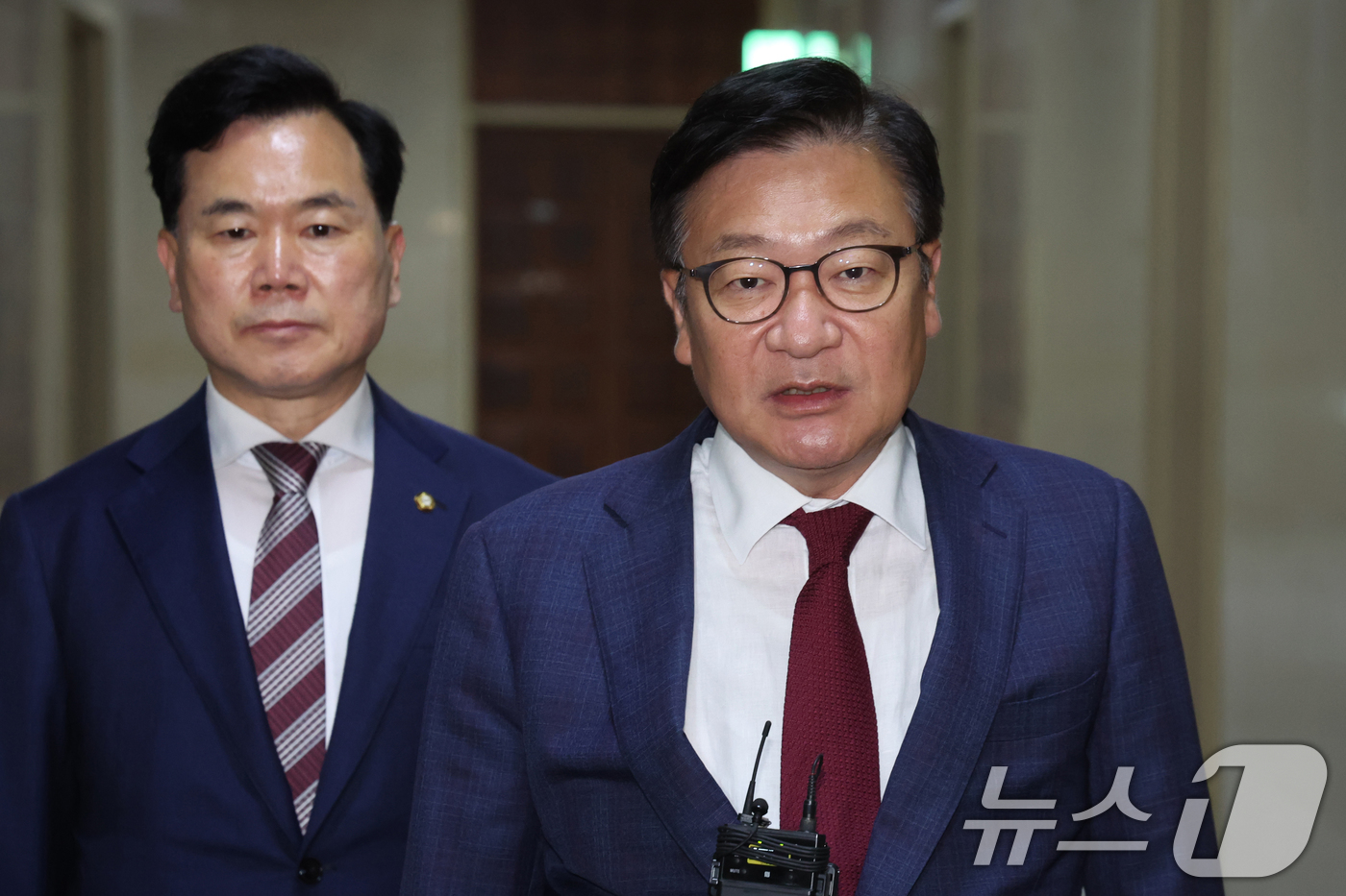 (서울=뉴스1) 황기선 기자 = 정점식 국민의힘 원내대표가 26일 오후 서울 여의도 국회에서 원 구성 협상을 위한 여야 원내대표 회동을 마치고 취재진 질문에 답하고 있다. 2026 …