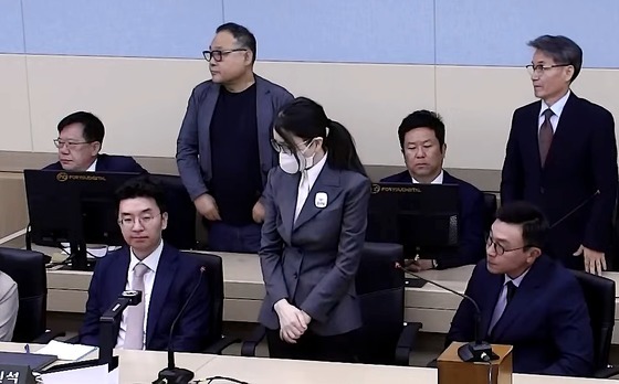 'V0' 김건희 또다시 실형…'현대판 매관매직' 1심 징역 7년 선고