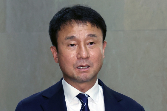취재진 질문에 답하는 한병도 원내대표