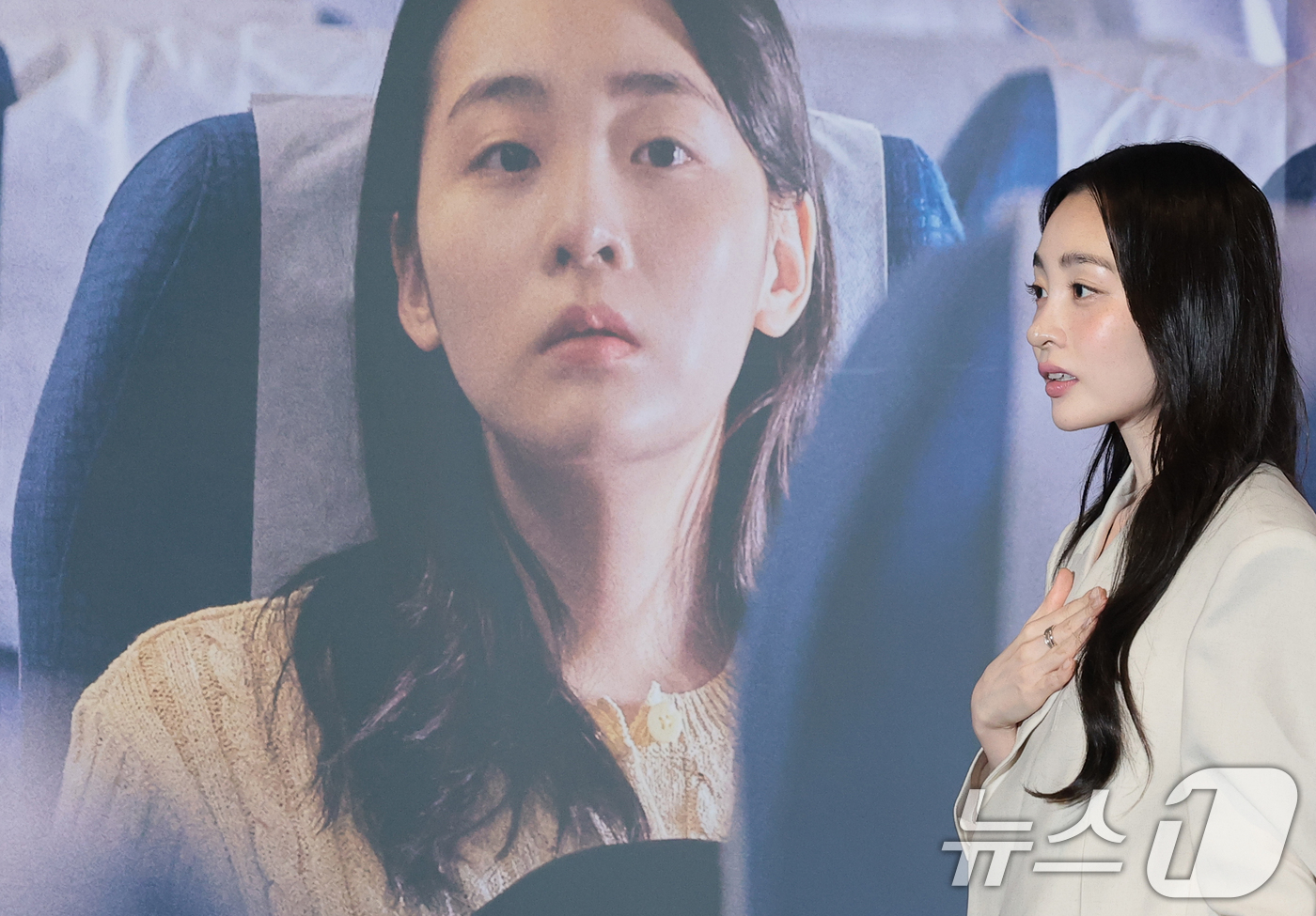 (서울=뉴스1) 권현진 기자 = 배우 김민하가 서울 용산구 CGV 용산아이파크몰에서 열린 영화 ‘하나 코리아’ 기자간담회를 마치고 퇴장하고 있다.‘하나 코리아’는 낯선 삶 속에서도 …