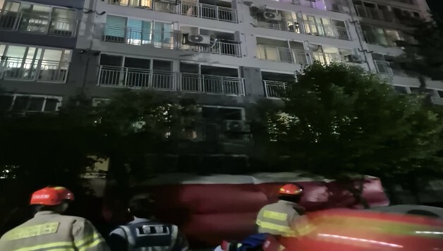 아산소방서, 아파트서 추락 40대 여성 구조…에어매트 신속 전개