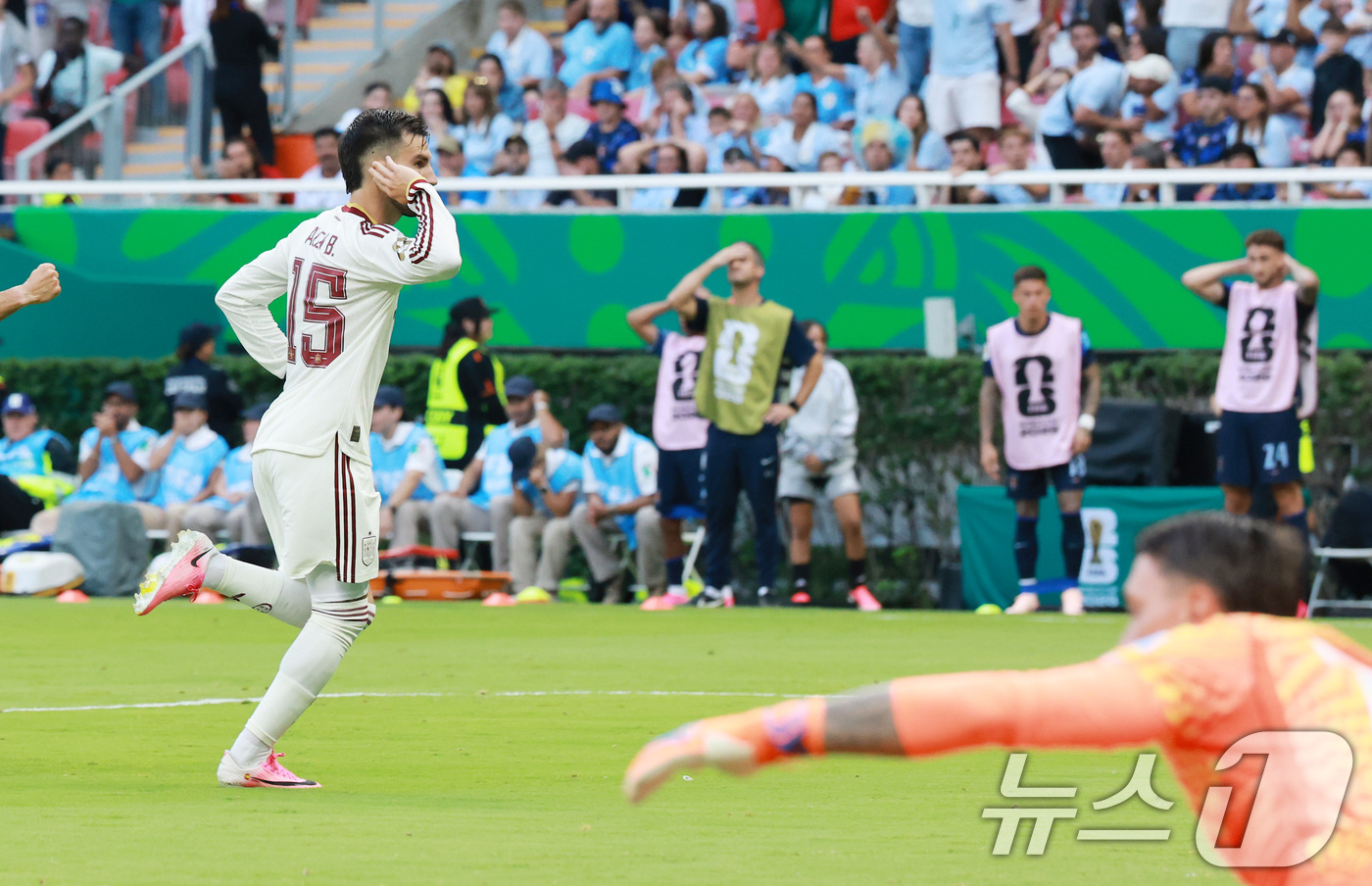 (과달라하라(멕시코)=뉴스1) 임세영 기자 = 스페인 축구국가대표팀 알렉스 바에나가 26일(현지시간) 멕시코 할리스코주 과달라하라 스타디움서 열린 우루과이와 북중미월드컵 조별리그 …