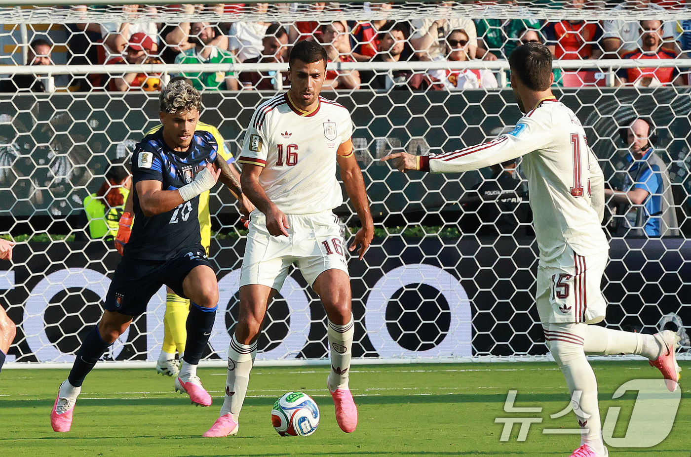 (과달라하라(멕시코)=뉴스1) 임세영 기자 = 스페인 축구국가대표팀 로드리가 26일(현지시간) 멕시코 과달라하라 스타디움에서 열린 2026 북중미 월드컵 H조 조별리그 3차전 우루 …