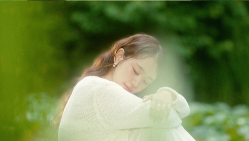 '컴백' 백아연, 신곡 '들어봐' MV 티저 오픈…서정적 무드