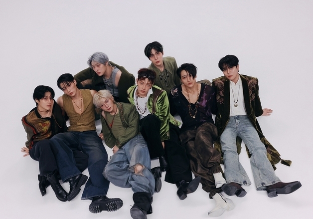 에이티즈, 미니 14집으로 글로벌 차트 점령…저력 입증