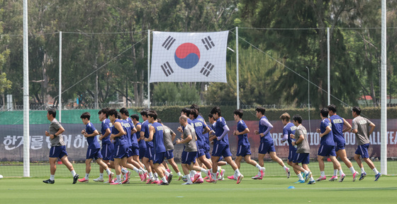 32강 결과 기다리는 대표팀