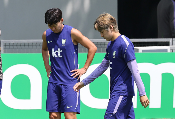 32강 결과 기다리는 손흥민·이강인