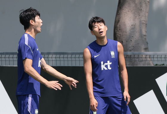 훈련 중 아쉬운 표정의 손흥민