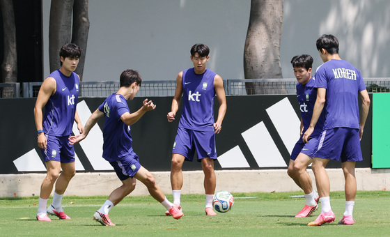 훈련하는 대한민국 축구대표팀