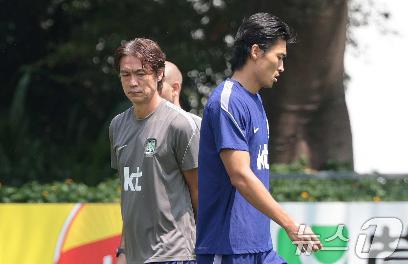 (과달라하라(멕시코)=뉴스1) 박지혜 기자 = 한국 축구 국가대표팀 홍명보 감독이 27일(현지시간) 멕시코 과달라하라 인근 사포판 치바스 바예 베르데 훈련장에 마련된 베이스캠프에서 …