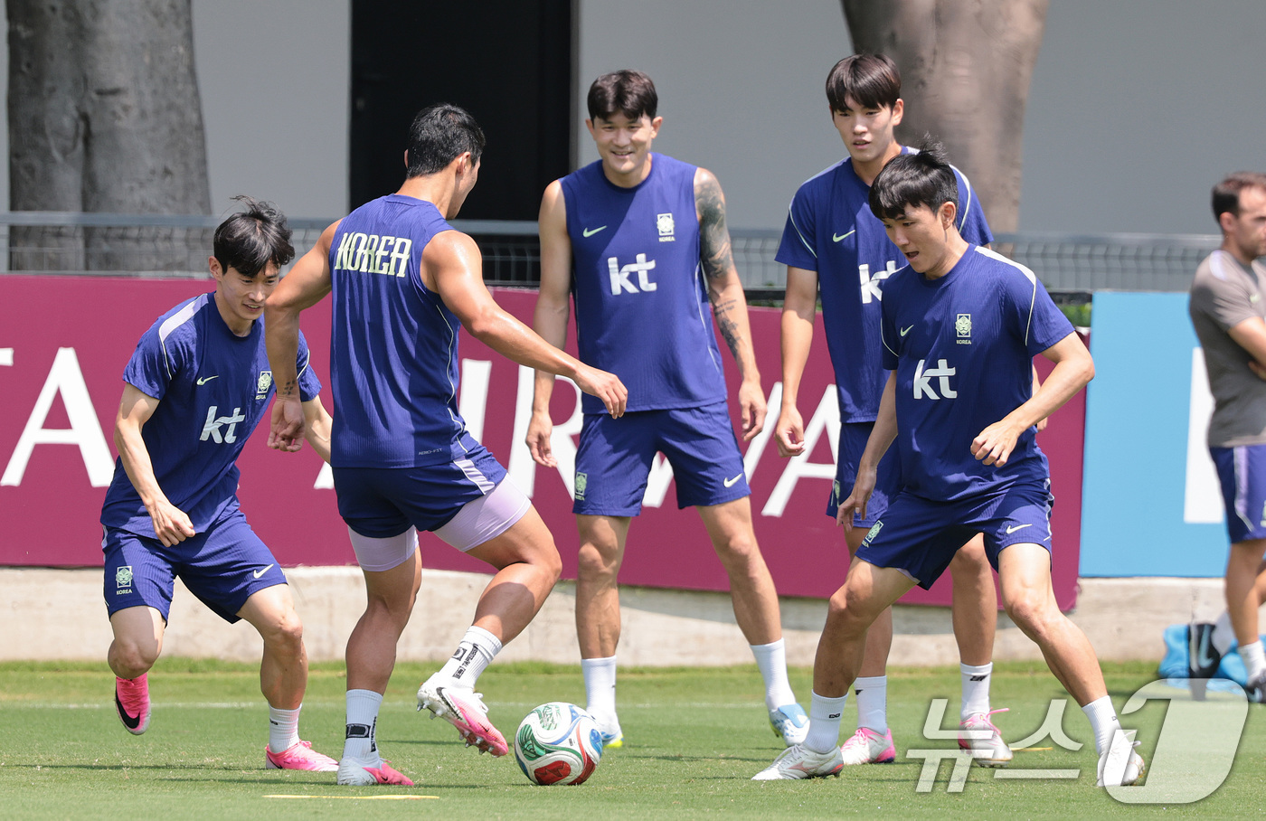 (과달라하라(멕시코)=뉴스1) 박지혜 기자 = 한국 축구 국가대표팀 선수들이 27일(현지시간) 멕시코 과달라하라 인근 사포판 치바스 바예 베르데 훈련장에 마련된 베이스캠프에서 훈련 …