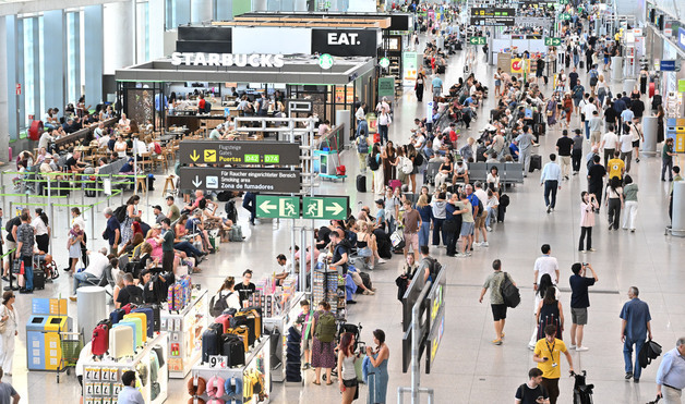 [기자의 눈] 공항 통합보다 먼저 물어야할 것들