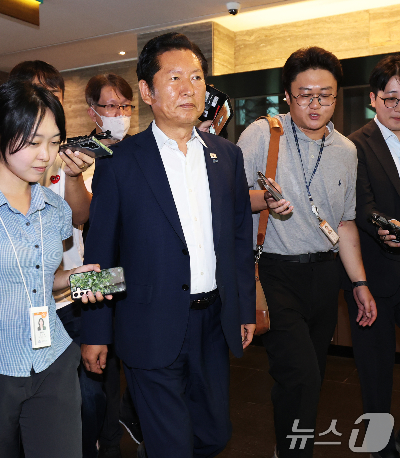 (경기 광주=뉴스1) 오대일 기자 = 정청래 더불어민주당 전 대표가 28일 오후 경기 광주 곤지암리조트에서 열린 민주당 청년 당선인 워크숍에 참석하고 있다.  2026.6.28/뉴 …
