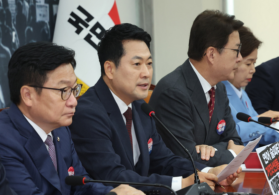 국힘 "李, 반도체 투자 관치 개입 자백…국민을 돼지로 생각"(종합)