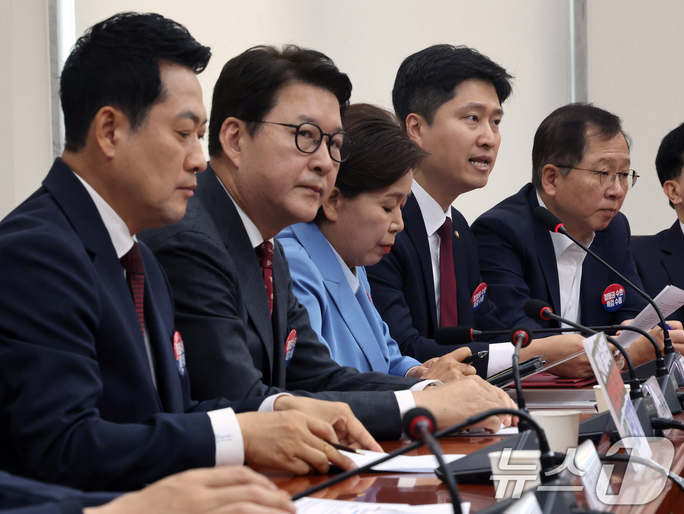 (서울=뉴스1) 황기선 기자 = 우재준 국민의힘 청년 최고위원이 29일 오전 서울 여의도 국회에서 열린 최고위원회의에서 모두발언을 하고 있다.이날 우 최고위원은 모두발언을 통해 장 …