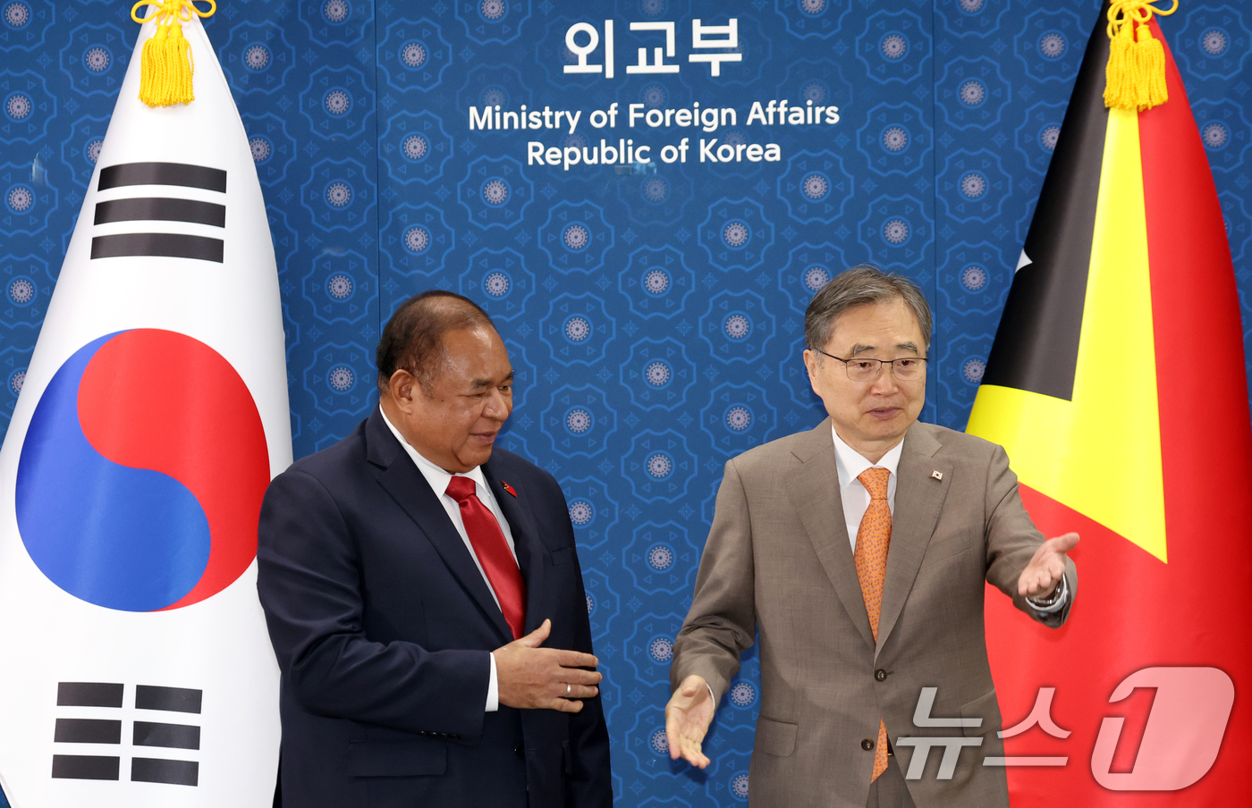 (서울=뉴스1) 김명섭 기자 = 조현 외교장관과 밴디토 도스 산토스 프레이타스 동티모를 외교장관이 29일 서울 종로구 정부서울청사 별관 외교부에서 열린 한·동티모르 외교장관 회담에 …