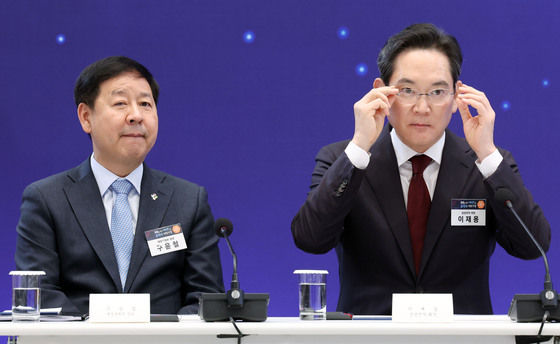 메가프로젝트 국민보고회 참석한 구윤철 부총리·이재용 회장