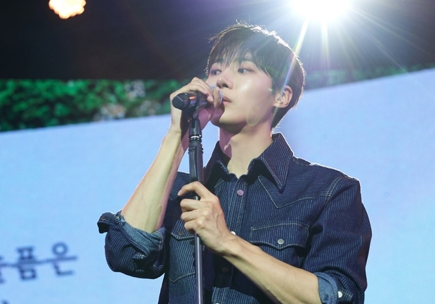 추영우, 단독 팬미팅 성료…팬들 향해 큰절 "최선 다할 것"