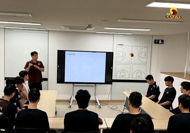 프로농구 LG, 새 시즌 준비 돌입…"강도 높은 훈련 소화"
