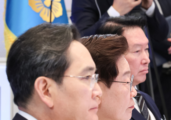 이재명 대통령·이재용·최태원 회장 '3대 메가프로젝트 발표 청취'