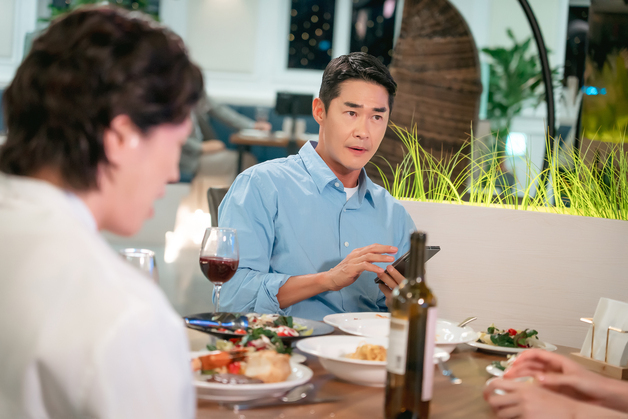 '사랑이 온다' 배정남, 반전 매력의 남사친 변신…유쾌 비주얼 [N컷]