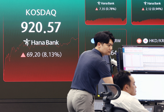 코스닥, 8% 급등 장마감