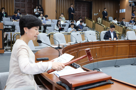與, 국힘 불참시 30일 한성숙 청문보고서 채택뒤 인준안 단독 표결 예정