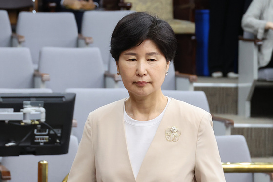한성숙 인사청문특위 참석하는 백혜련 위원장