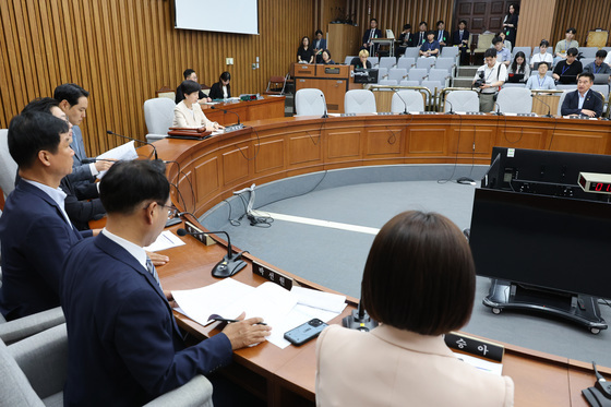 한성숙 인사청문경과보고서 채택 불참한 국민의힘