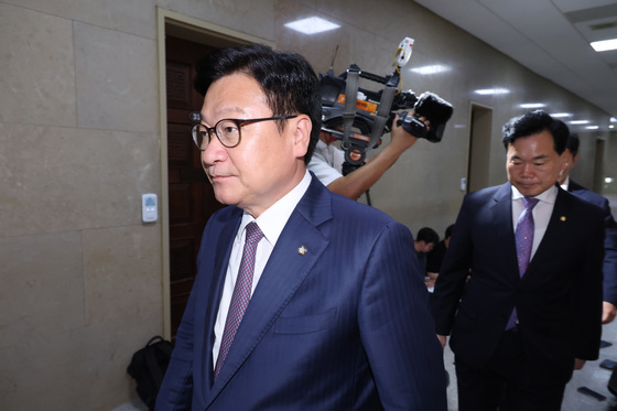 정점식, 조정식 의장 만나 "내일 본회의 해선 안 돼 강하게 항의"