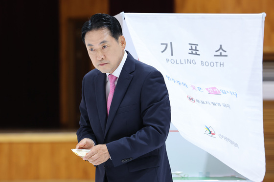 보령에서 투표하는 장동혁 대표