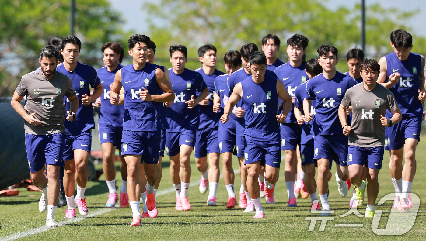 (헤리먼(유타주)=뉴스1) 임세영 기자 = 대한민국 축구대표팀 선수들이 2일(현지시간) 미국 유타주 헤리먼에 위치한 자이언스뱅크 트레이닝센터에서 훈련을 하고 있다. 2026.6.3 …